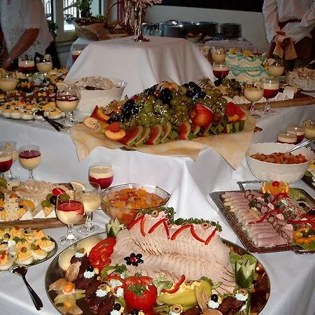 Elbterrassen Zu Brambach 4*