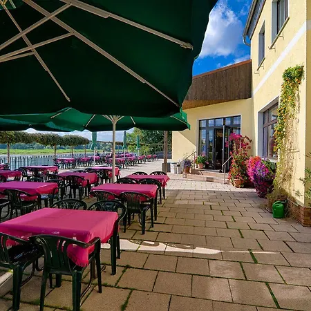 بيت ضيافة Elbterrassen Zu Brambach 4*