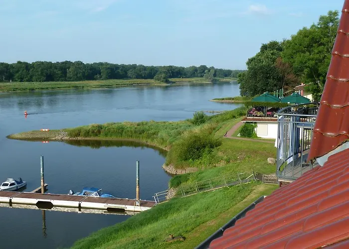 布拉姆巴赫埃布特拉森酒店 招待所 4*