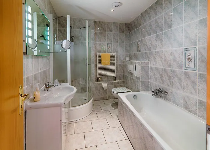 Elbterrassen Zu Brambach 4*