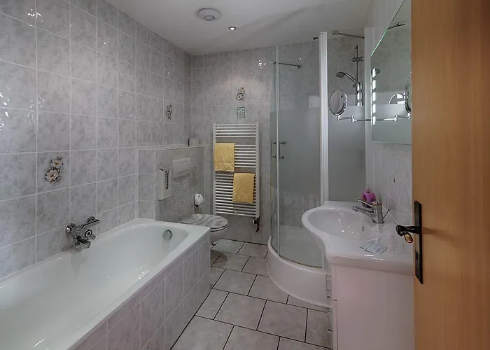 布拉姆巴赫埃布特拉森酒店 Dessau-Rosslau