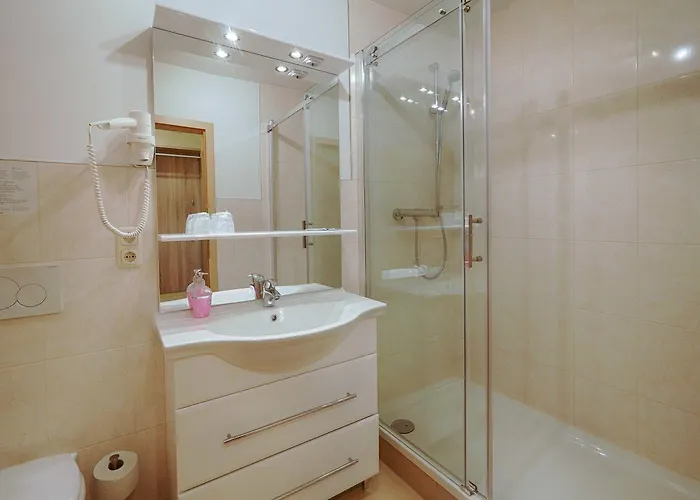 布拉姆巴赫埃布特拉森酒店 招待所