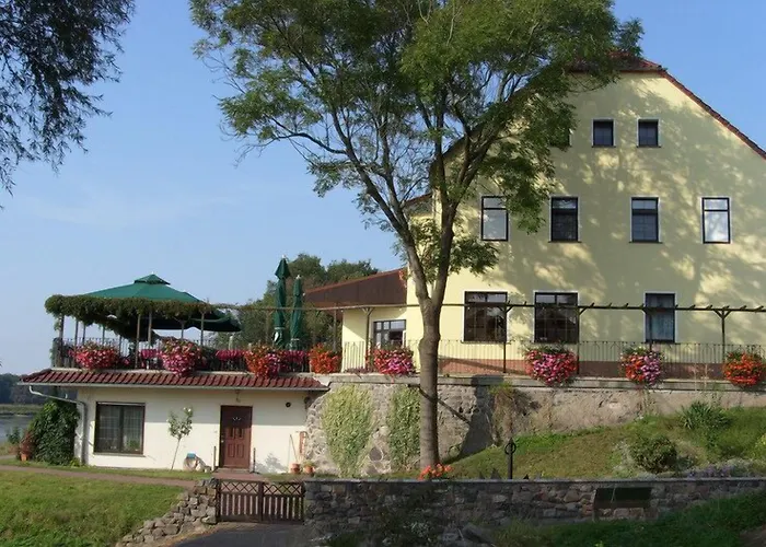 Pensjonat Elbterrassen Zu Brambach 4*