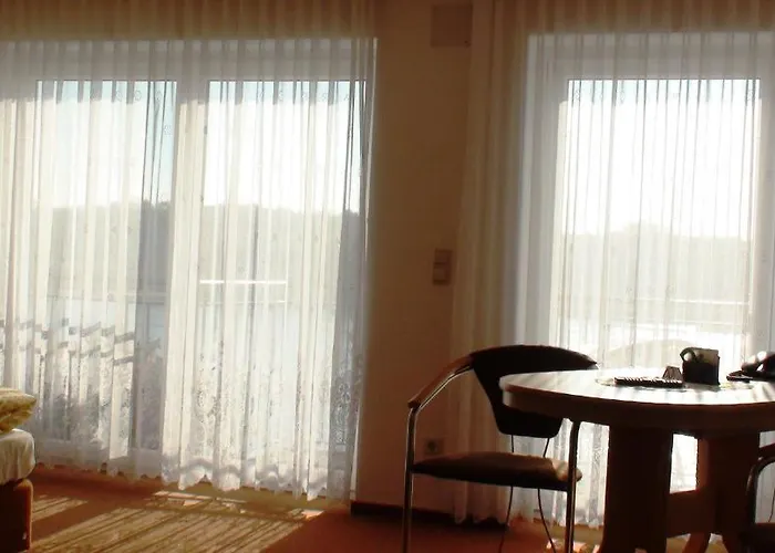 布拉姆巴赫埃布特拉森酒店 招待所